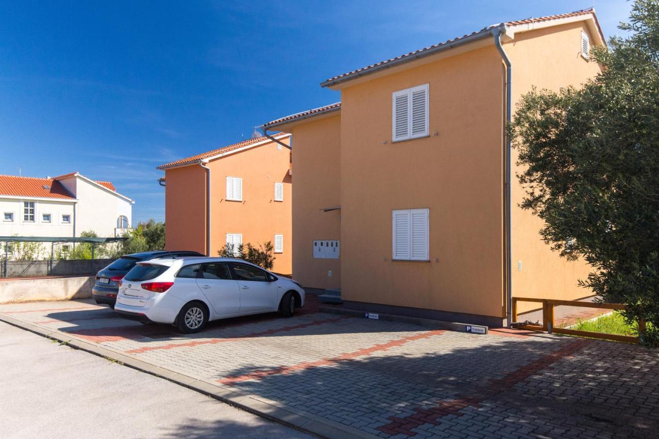Apartments Bella Vista Krk Town Eksteriør bilde